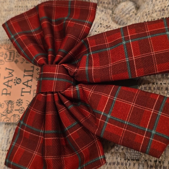 PAW & TAIL RED & BROWN GINGERBREAD MAN PET BANDANA, PLAID BOW TIE, BOW BUNDLE - Picture 13 of 14